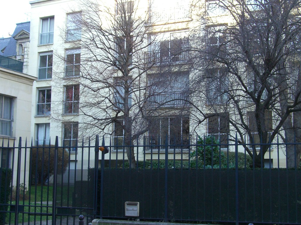 Rue de Varenne, Paris VIIe « Un des immeubles le plus bête… Flickr