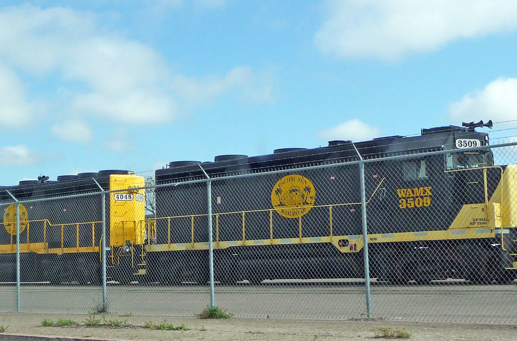 WAMX Train Engine 3509 Pacific Sun Railway is a short line… Flickr