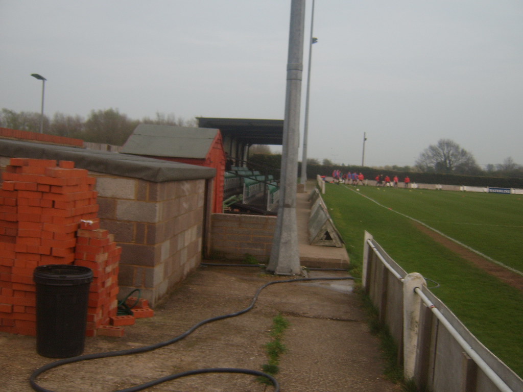 Newport Pagnell Town FC ground Willen Road Sports Ground… Flickr