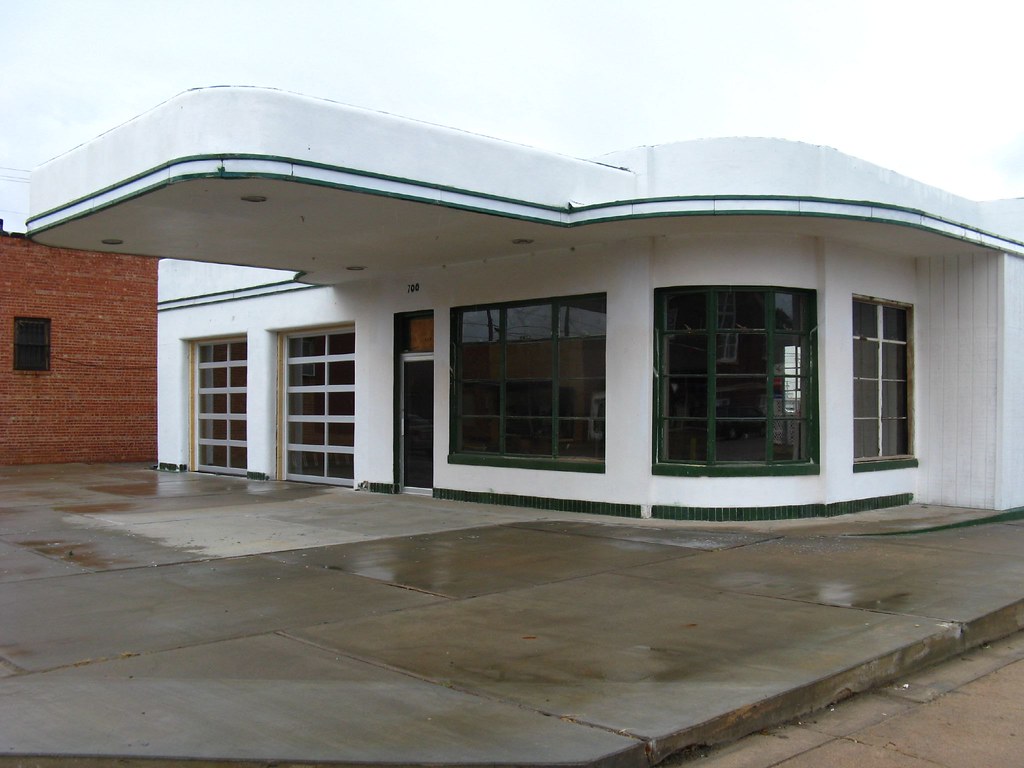 Hays, Kansas Former Conoco Service Station Jasperdo Flickr