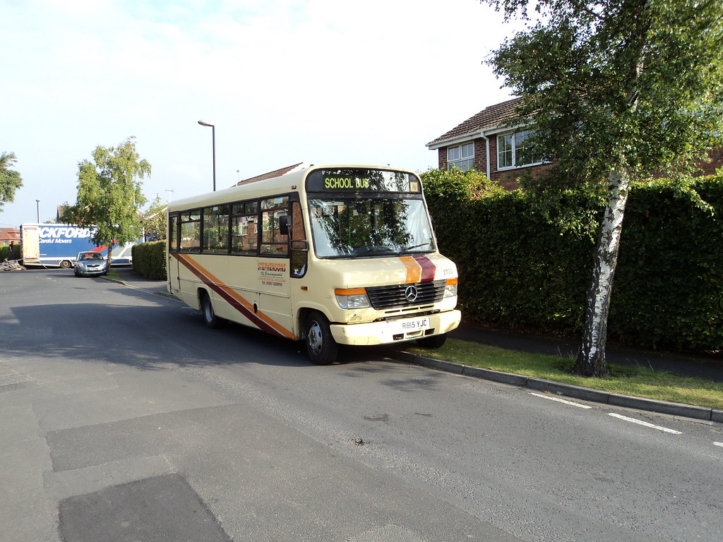 Stephensons of Easingwold 2703 R815YJC Seen here in Rawcli… Flickr