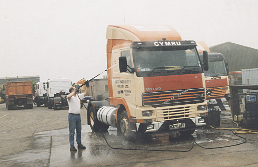 Pritchard Bros M378AFF Volvo FH Rob Richardson Flickr