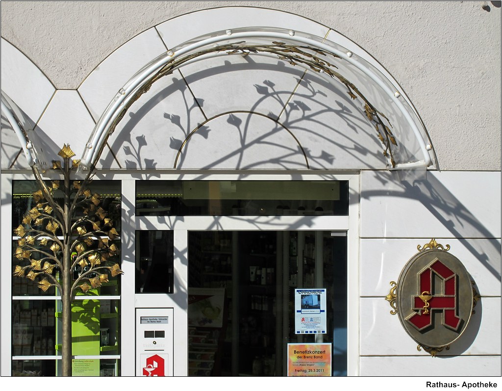RathausApotheke Eingangsbereich der RathausApotheke in G… Flickr