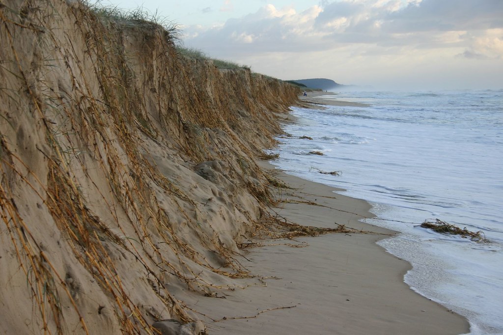 Sand Cliff This was shot on Marcus Beach, on Queensland's … Flickr