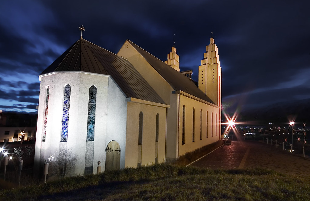 Akureyri church The giant overlooking the town centre. Aku… Flickr