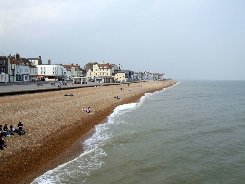 Deal Beach from the pier View of Deal, looking North, from… Flickr