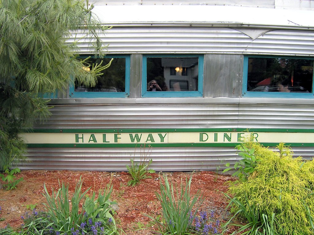 P5210021The "Historic" Village Diner, Red Hook, NY Flickr