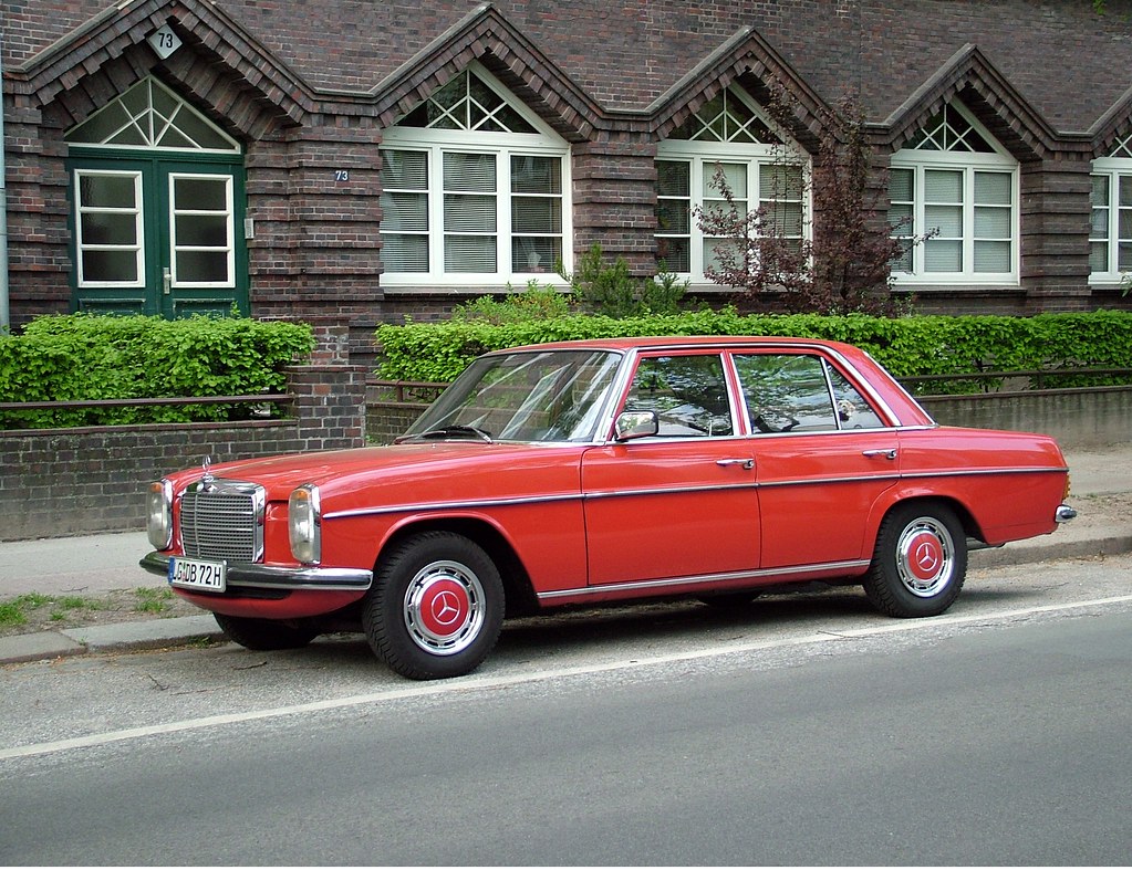old red mercedes old red Mercedes Benz in Hamburg Barmbek