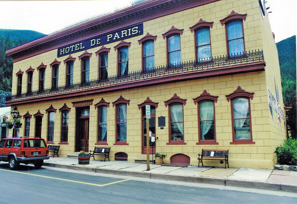 Hotel De Paris, This historic hotel in