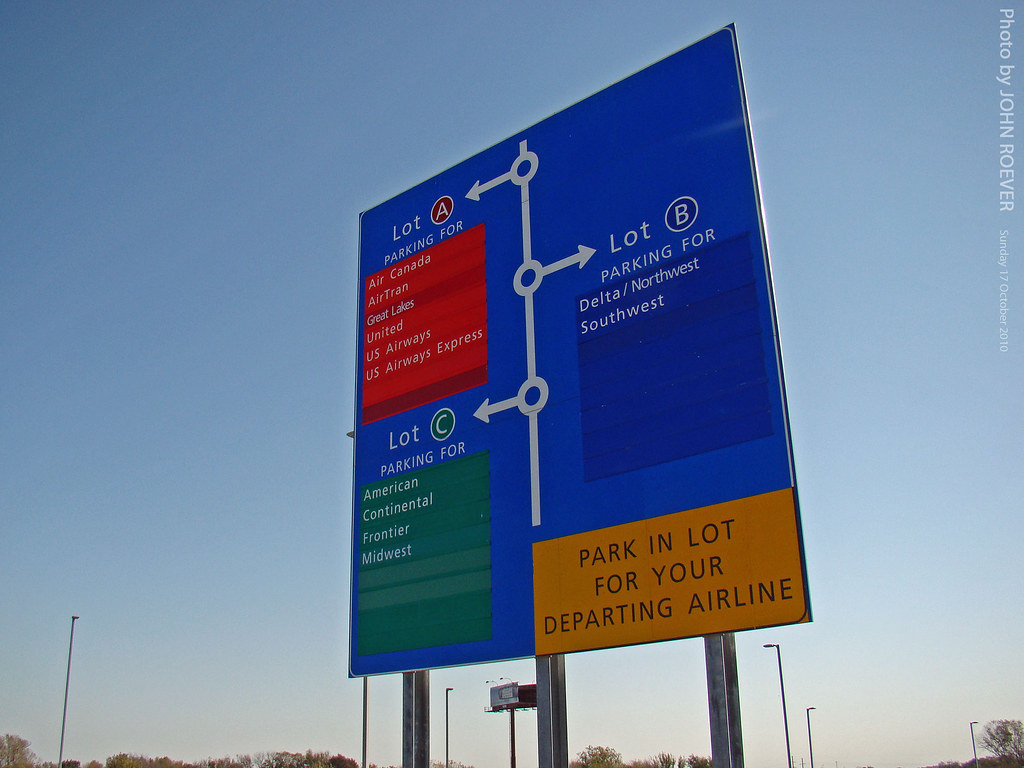 Big Sign at KCI Economy Parking, 17 Oct 2010 Big sign at t… Flickr