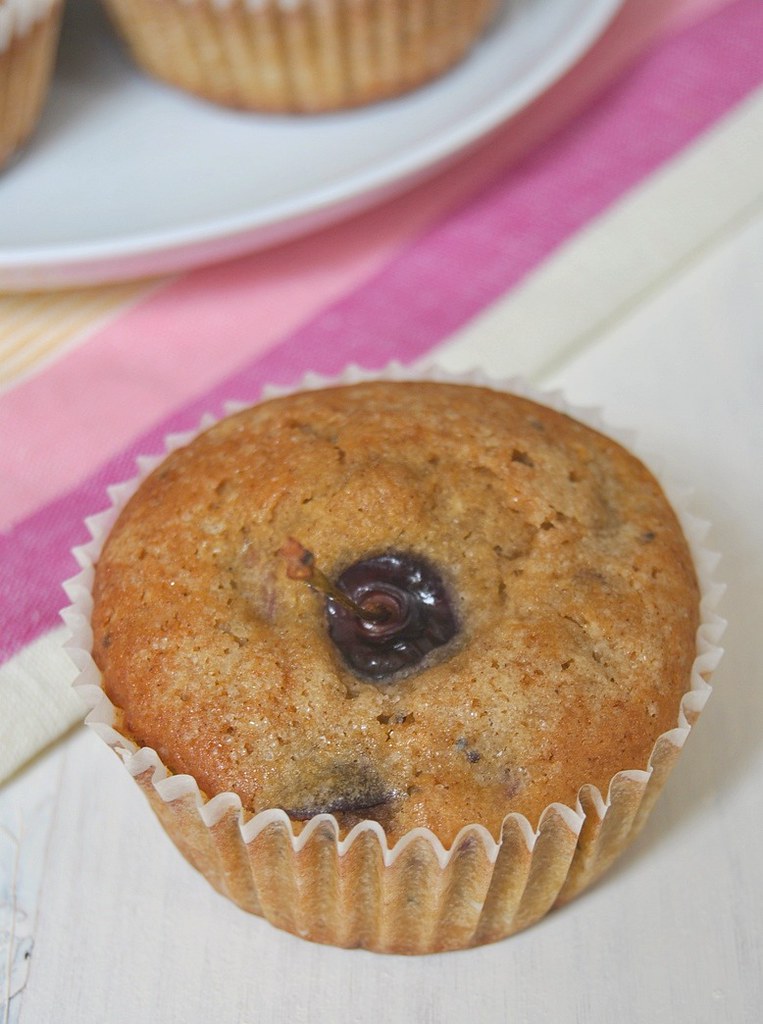 Cherry muffins (glutenfree) dajanabakerscorner.blogspot.… Flickr