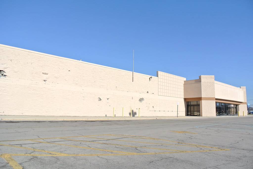 Former Walmart Lima OH. gameking3 Flickr