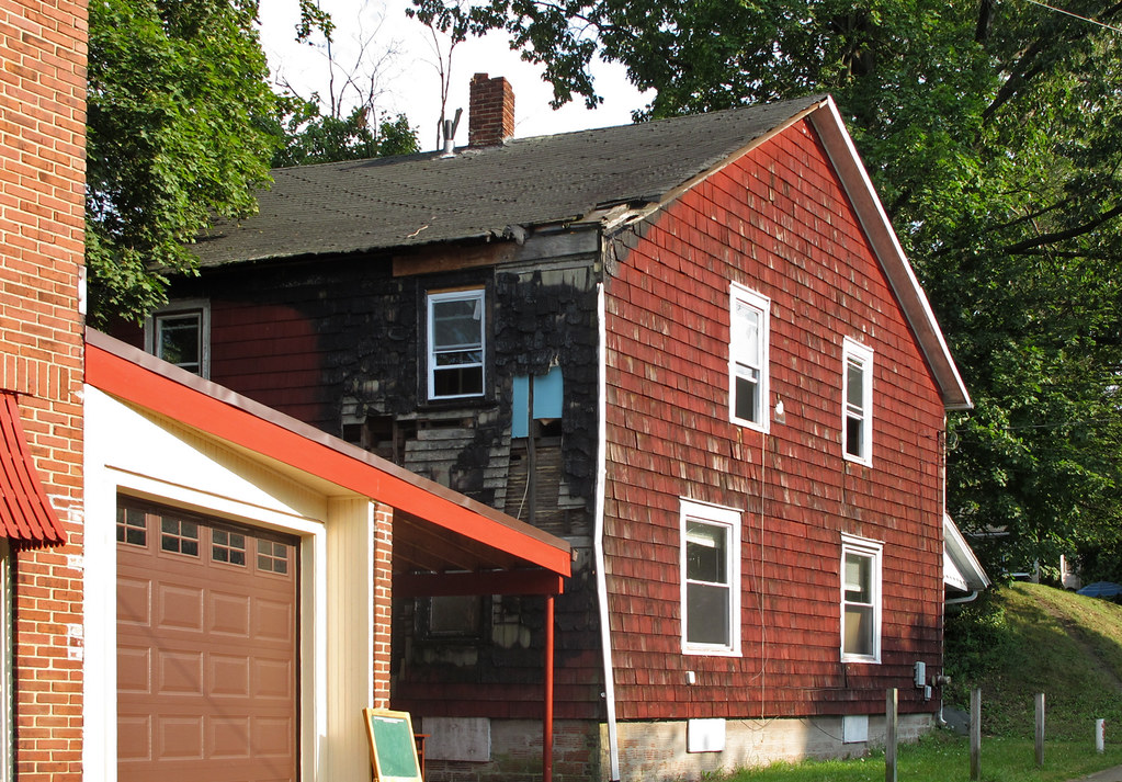 Burned House — Kent Area This burned house is somewhere ne… Flickr