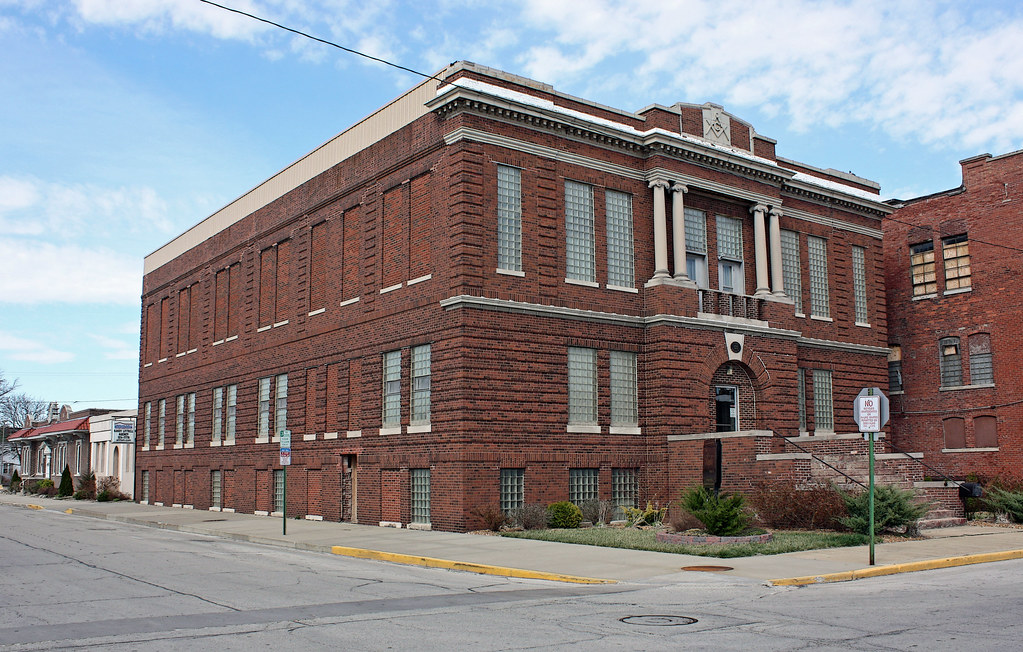 Litchfield IL Former Masonic Temple, 121 W. Ryder St. (1 of 2) a