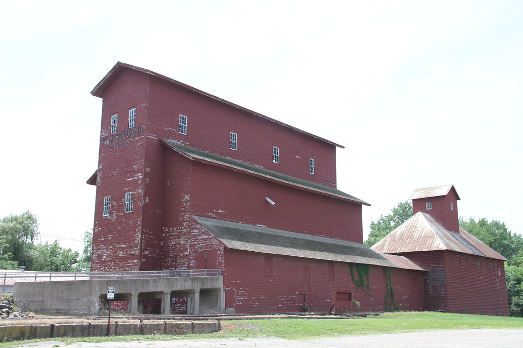 Seneca IL, Grain elevator, Seneca Illinois, La Salle Count… Flickr