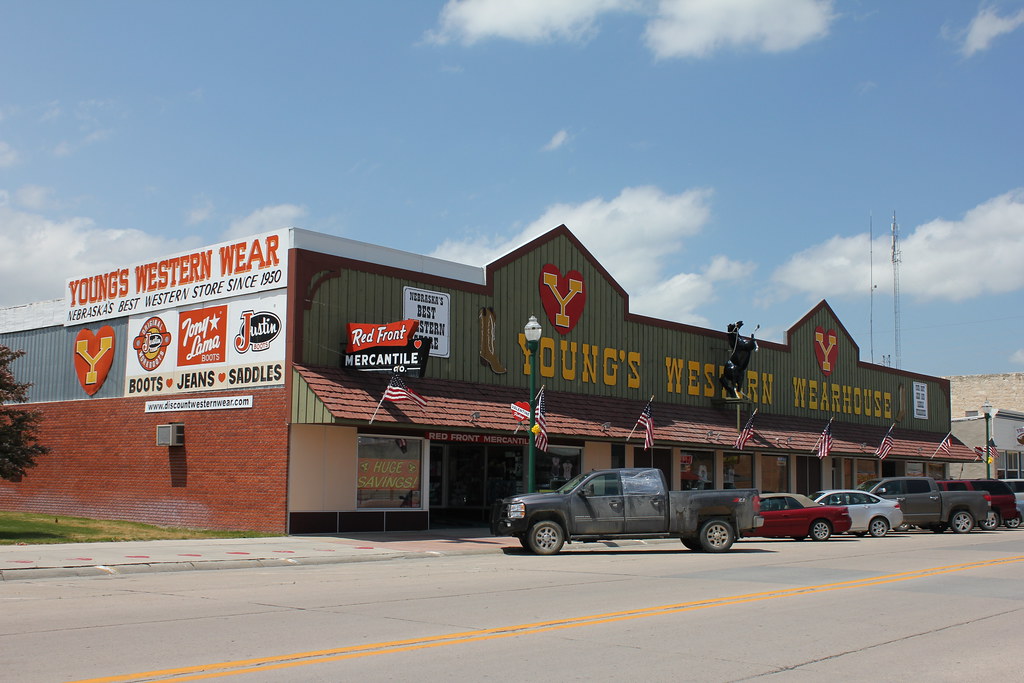 Young's Western Wear Valentine, NE Also known as the Red… Flickr