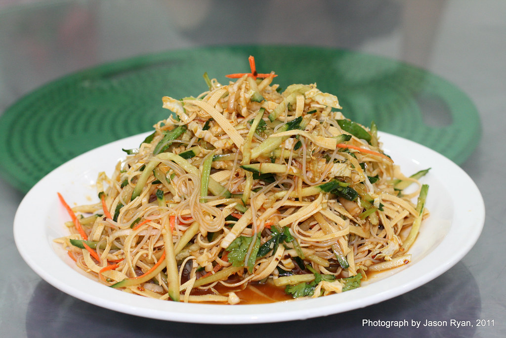Chinese Food Tofu noodles with veggies dish (and a spicy… Flickr