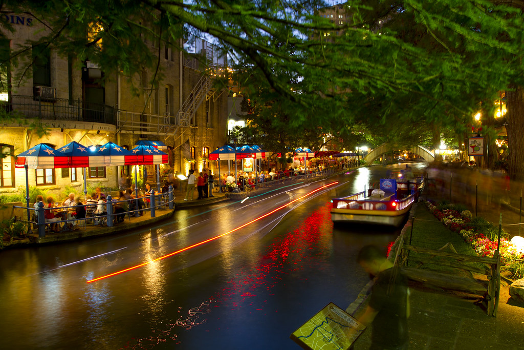 San Antonio Riverwalk Evening Dining San Antonio Riverwalk… Flickr