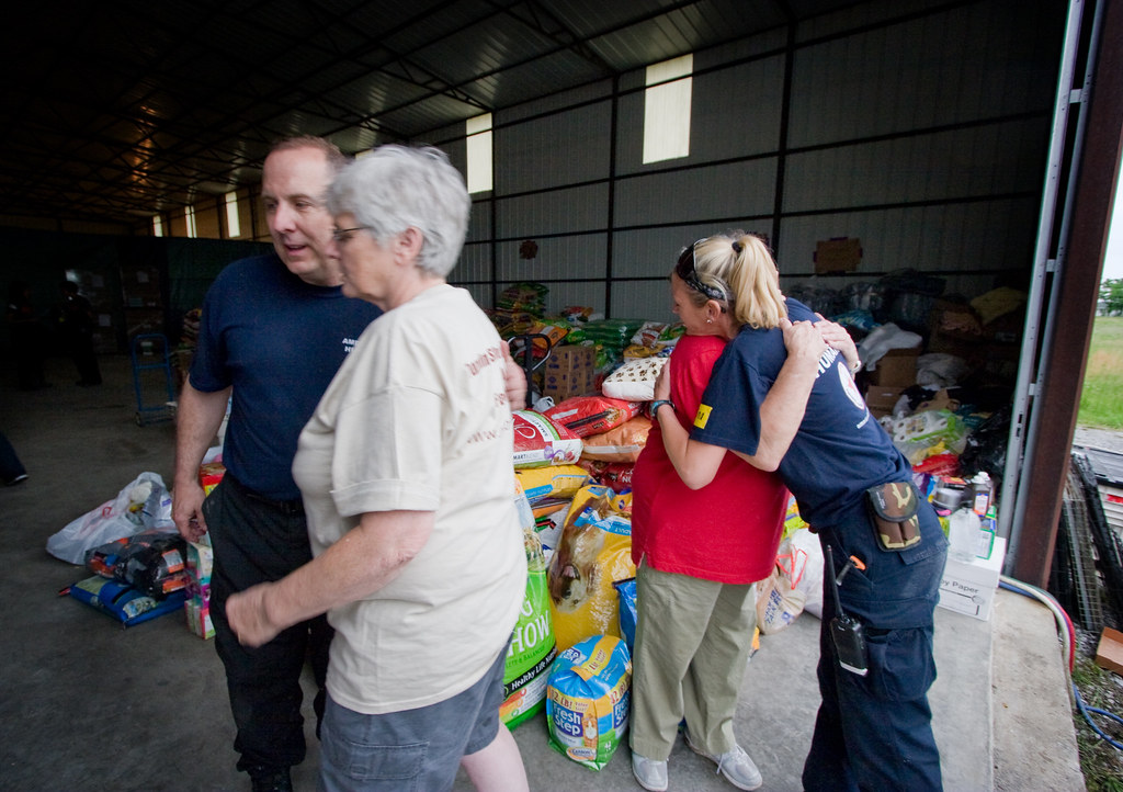 Joplin Gina Berg, a Red Star Animal Emergency employee of … Flickr