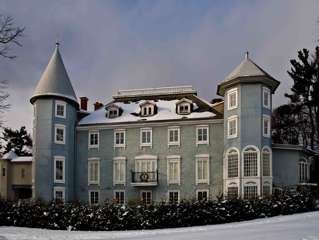 Manoir Papineau Located in Montebello, Quebec halfway betw… Flickr