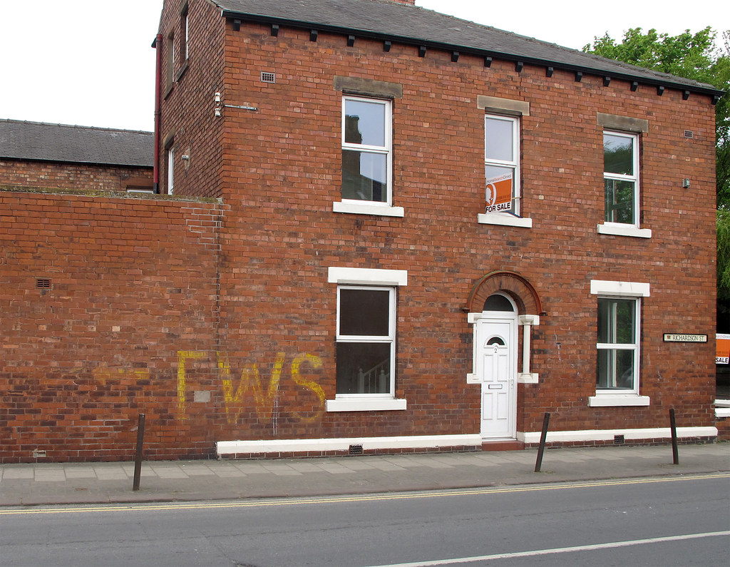 EWS Richardson Street, Carlisle A fine pair of No16 poth… Flickr