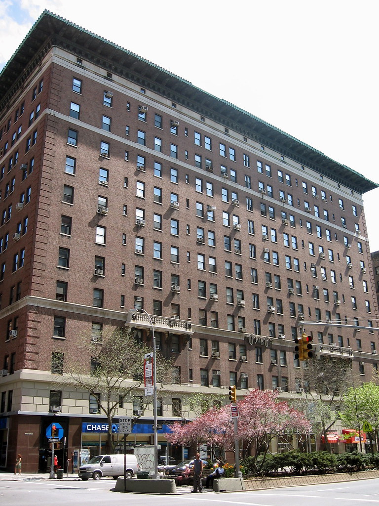 Astor Court, Upper West Side Astor Court (1916) Architect… Flickr