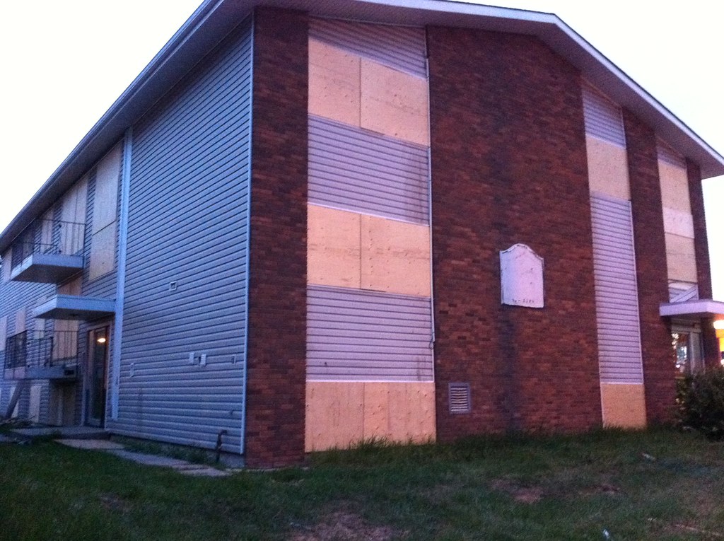 Condemned Apartment (1) This apartment block is either get… Flickr