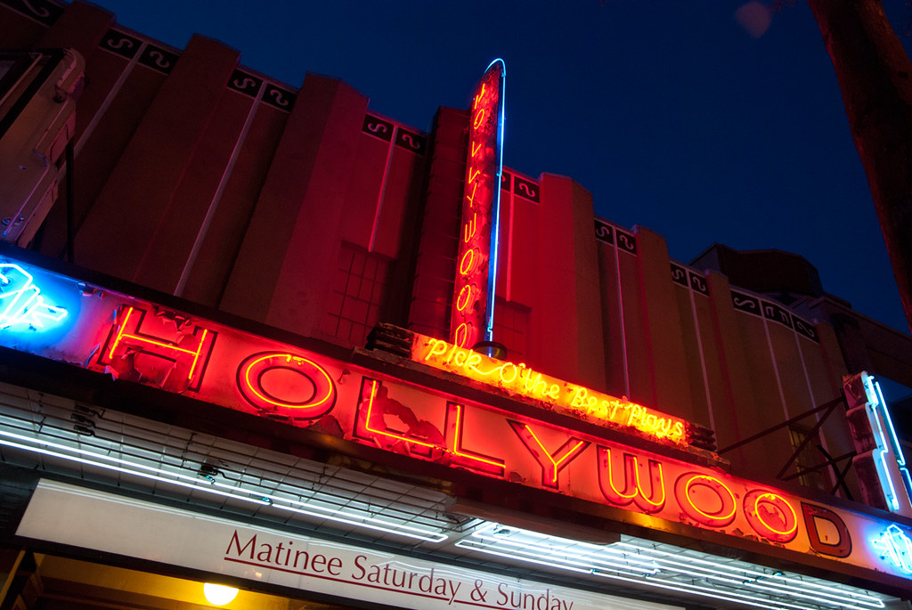 Hollywood Theatre (1935) Neon The Hollywood Theatre 31233… Flickr