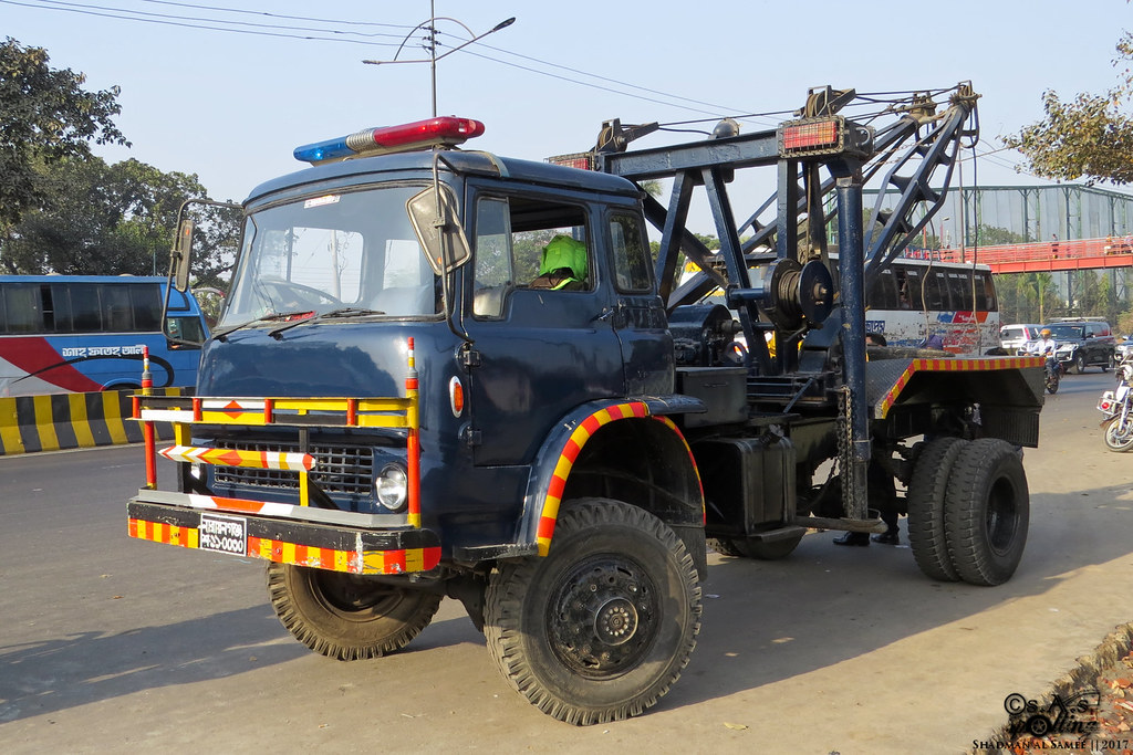Bangladesh Police Bedford MJ wrecker. Airport Rd 2017 New… Flickr