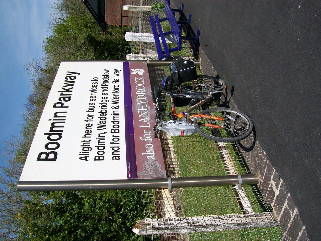 Bodmin Parkway Bike Falcon under the railway sign at Bodmi… Flickr
