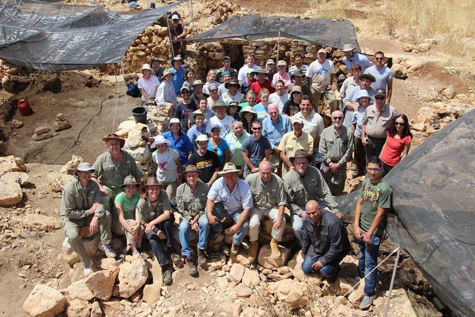 Group Photo The entire 2014 excavation team at the Khirbet… Flickr