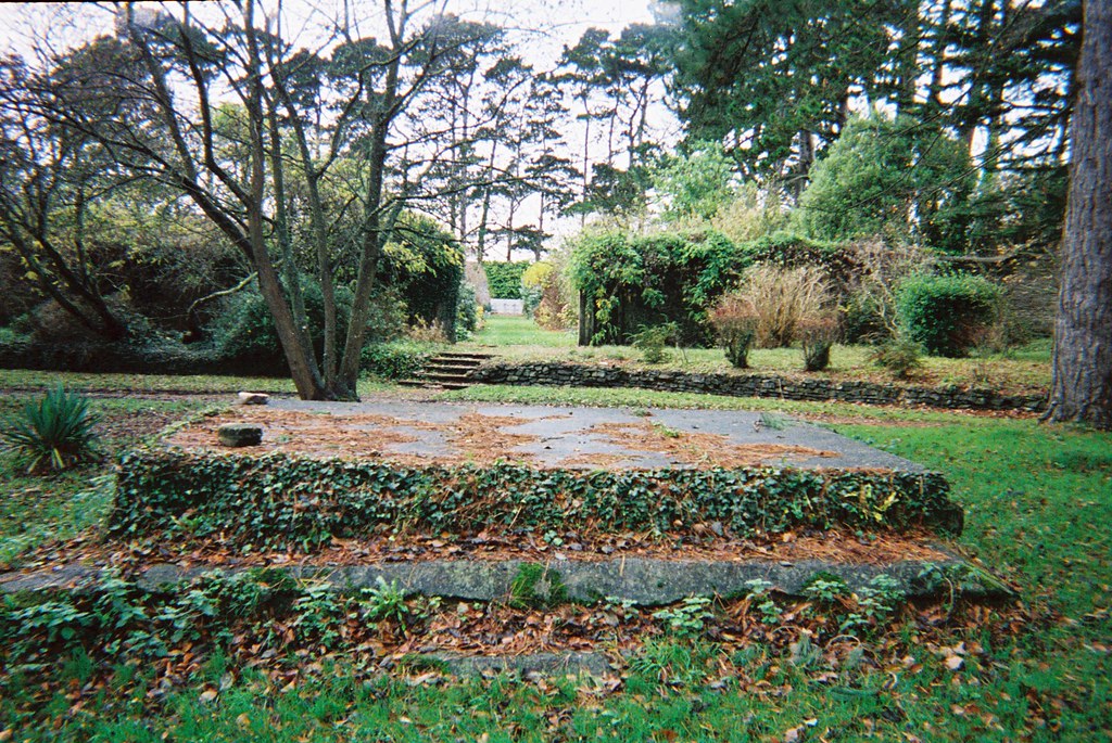 Moreton house gardens. Grenville college. Bideford Flickr