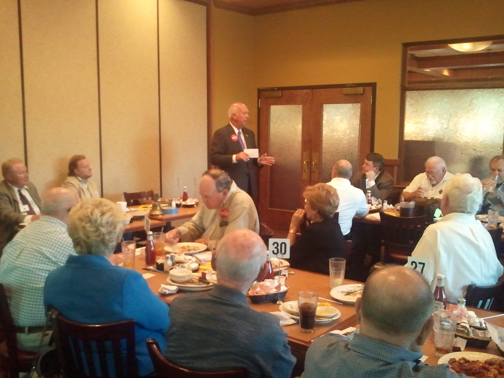 Jim Pendergraph speaks to the Mint Hill Lions Club Flickr