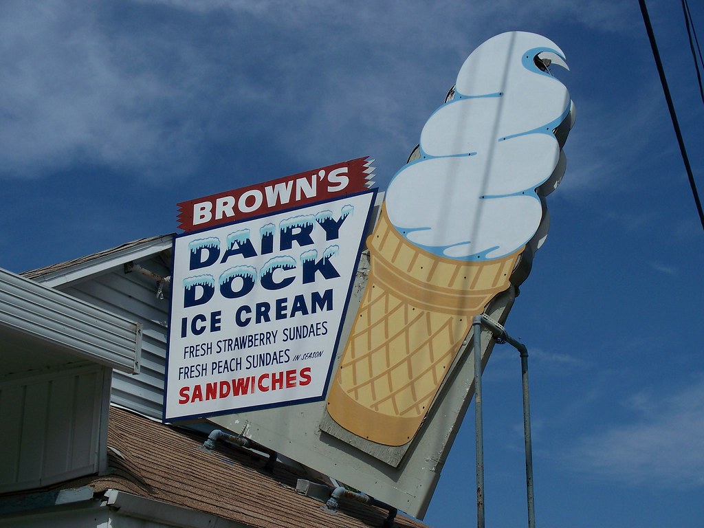OH Marblehead Brown's Dairy Dock Ice cream cone sign for… Flickr