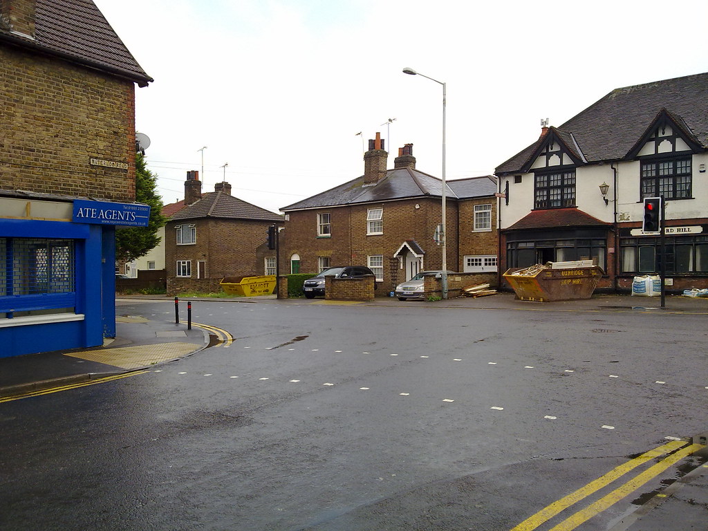 Street scene (Cowley Mill Road and Waterloo Road, Uxbridge… Flickr