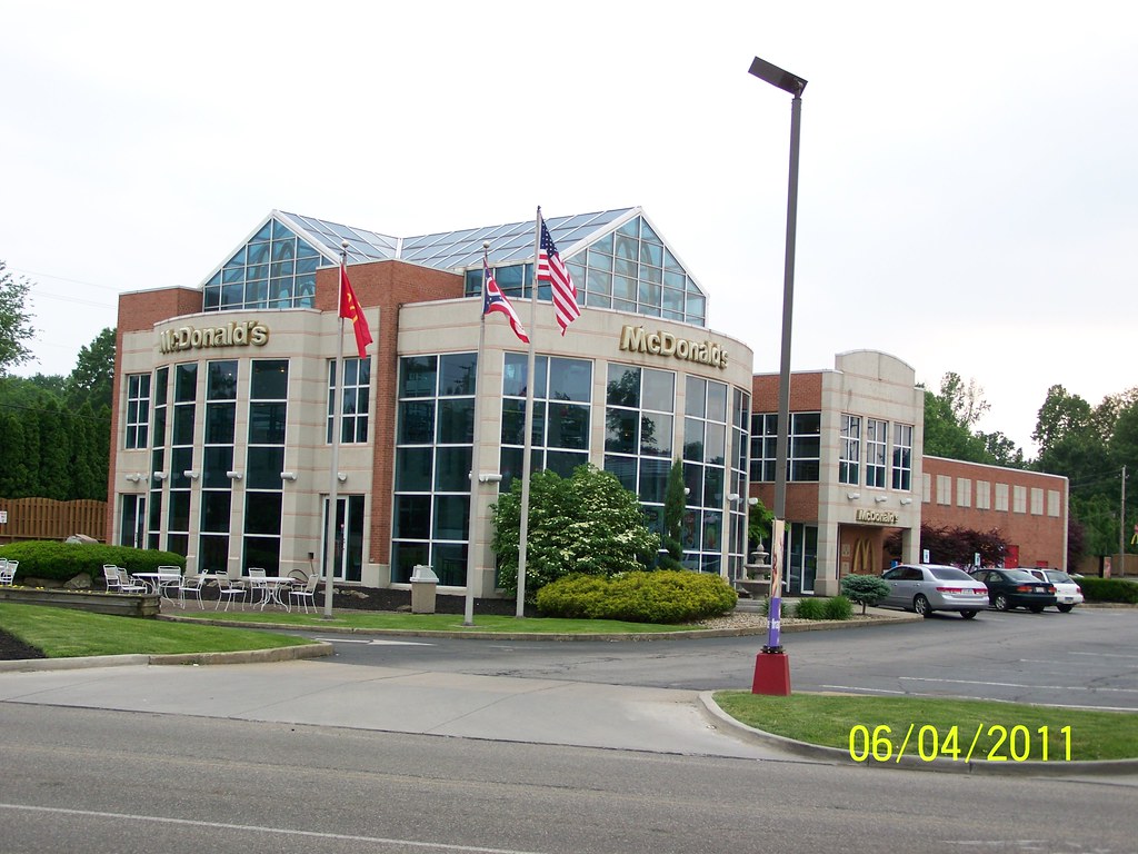 100_7699 162 North Road Northwest,Warren, Ohio to Storef… Flickr