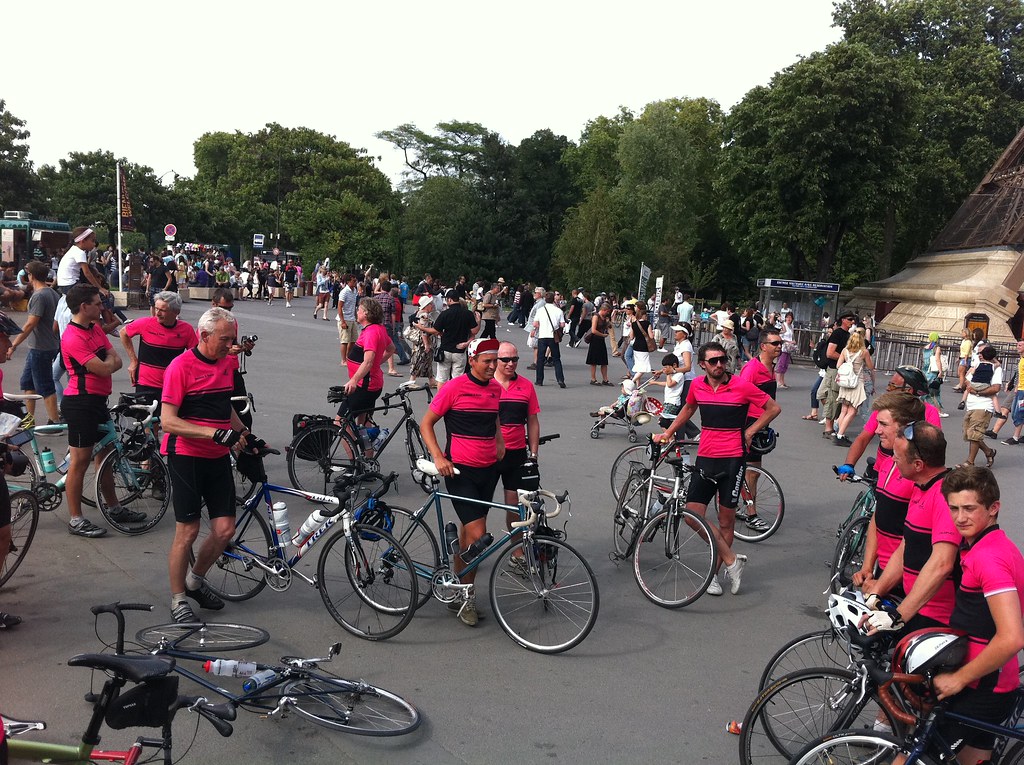 Charity Bike Ride Aid Of Breakthrough Breast Cancer 2011… Flickr