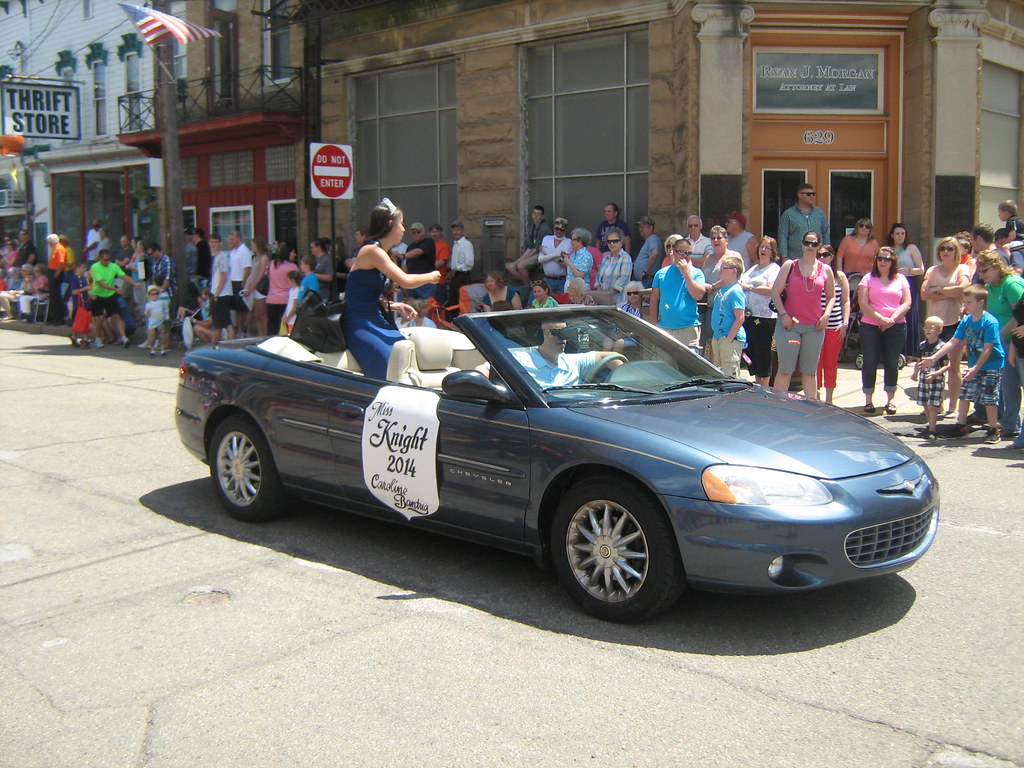 Sistersville 2014 Alumni Parade Sistersville, WV Miss Knig… Flickr