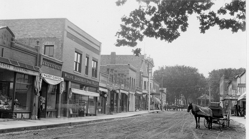 Historic Main Street, Woodstock Illinois circa 1910 Flickr