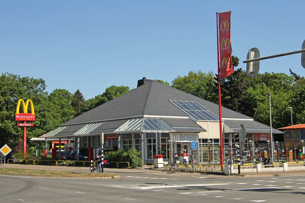 McDonald's Huis ter Heide This McDonald's wa… Flickr