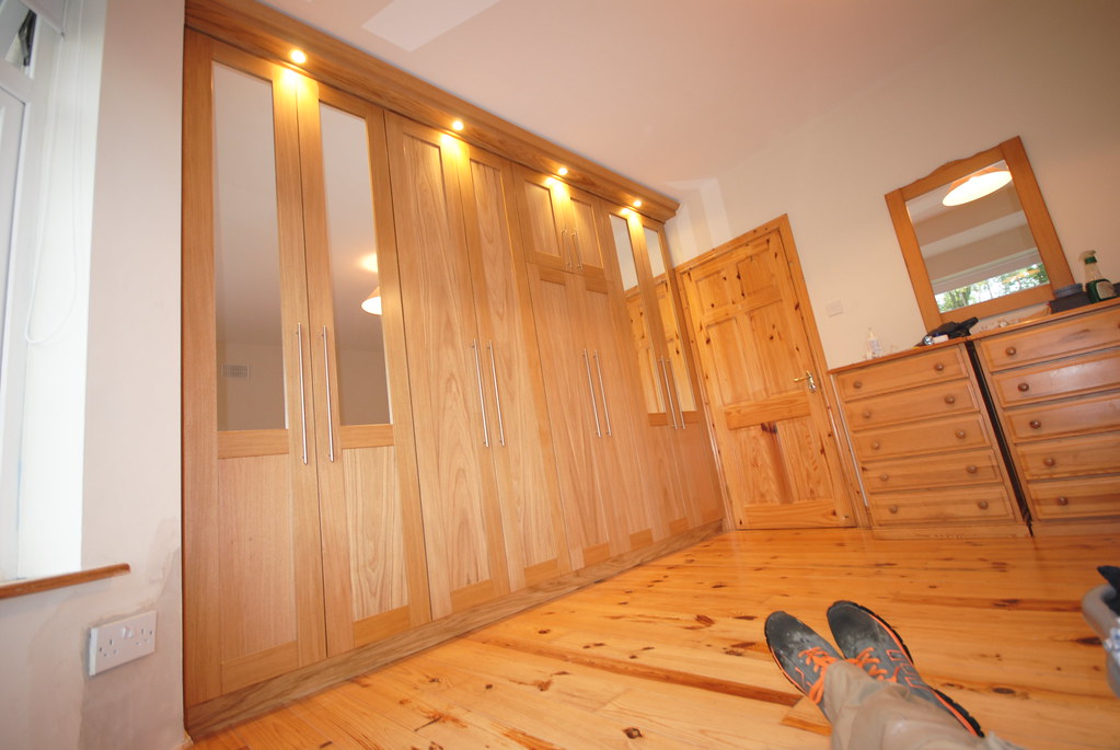 Polished Oak Wardrobe Irishmade 5 piece tuscany veneered … Flickr