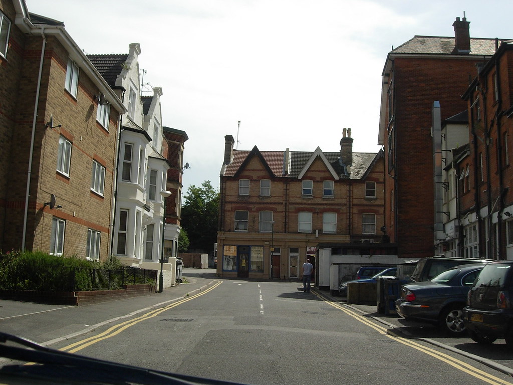 LORNE PARK RD. STAFFORD RD AHEAD. BOURNEMOUTH. DORSET. JUN… Flickr