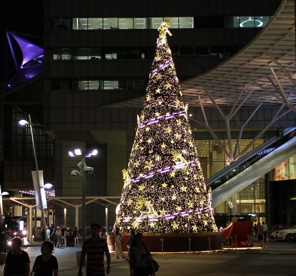 Christmas Tree Singapore 2 Tony Hisgett Flickr