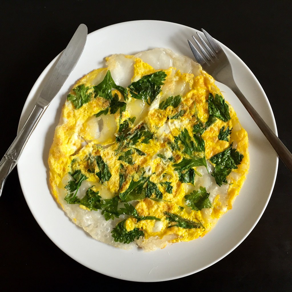 Taiwanese oyster omelet