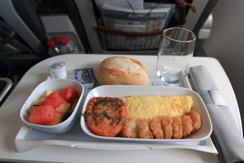 Inflight Meal Lufthansa Premium Economy Breakfast Om… Flickr