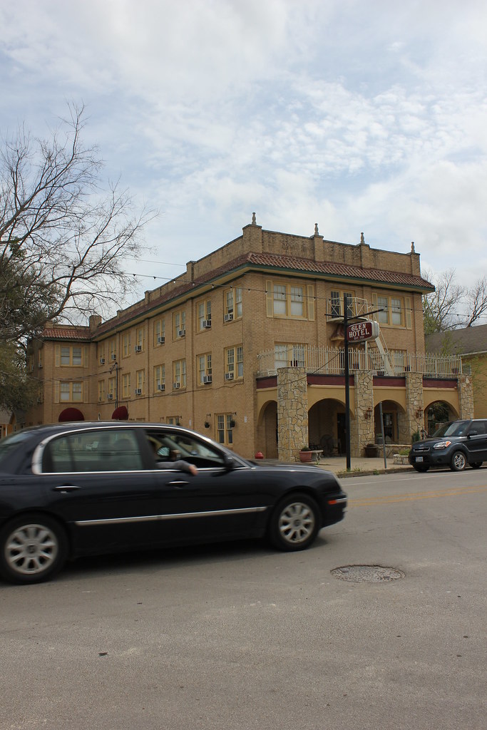 Glen Hotel, Glen Rose, Texas A terrible shot of the Glen H… Flickr