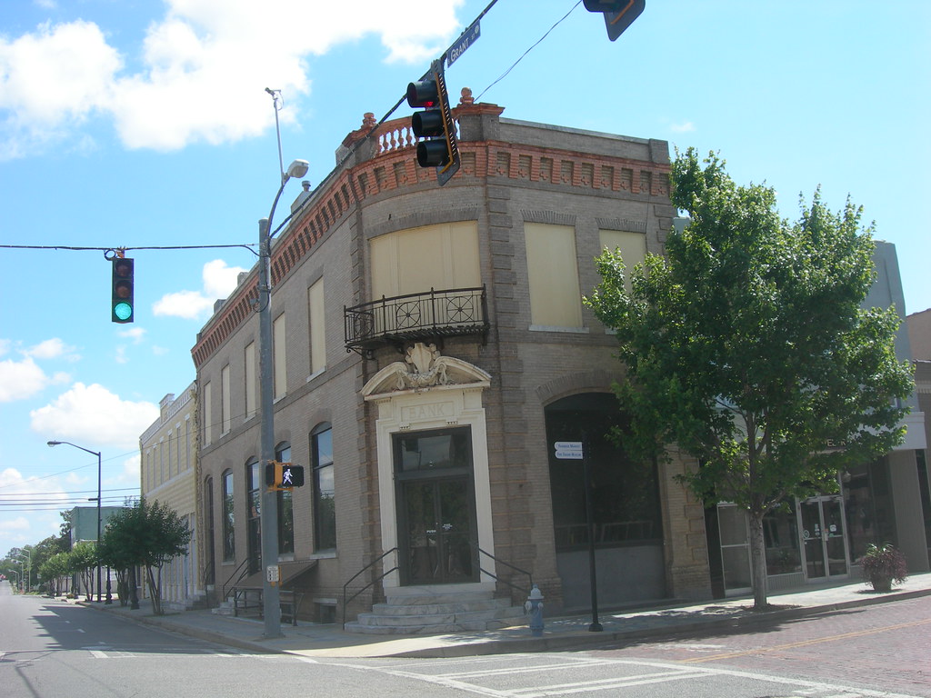 Old Corner Bank Building Fitzgerald, Jimmy Emerson, DVM
