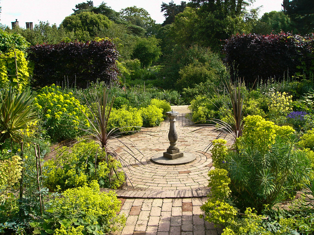 Mrs Winthrop’s Garden chartreuse and blue entireleaves Flickr