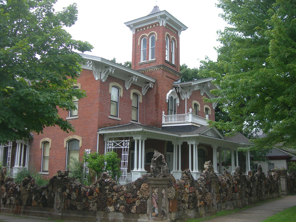 The EllsworthPorter House Decorah, Iowa Constructed in 18… Flickr