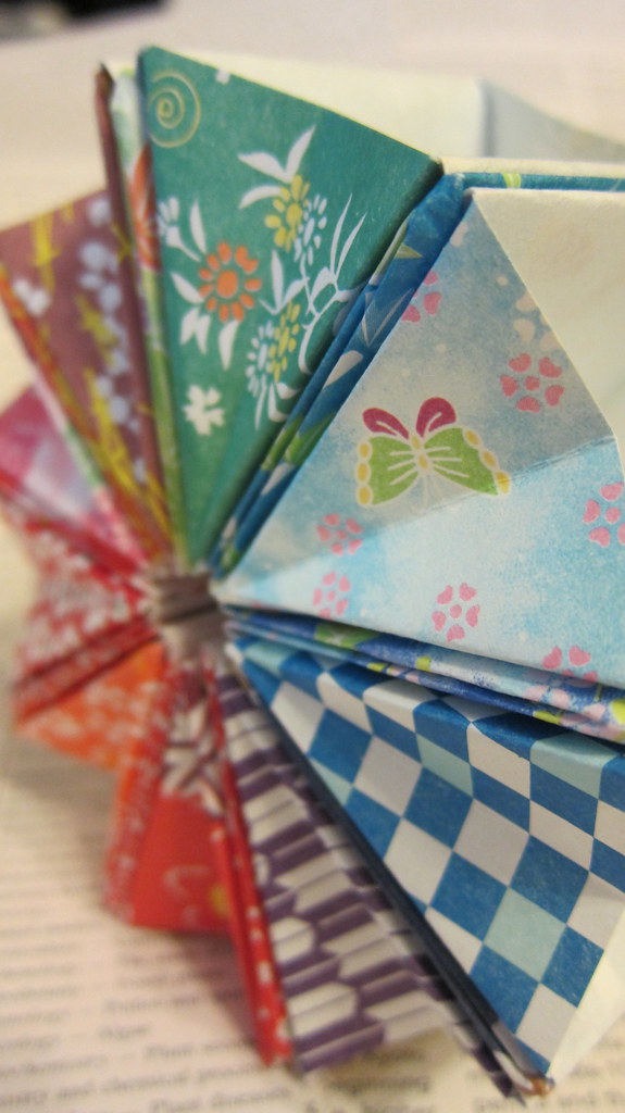 Origami London Eye My origami London Eye series. I showed… Flickr